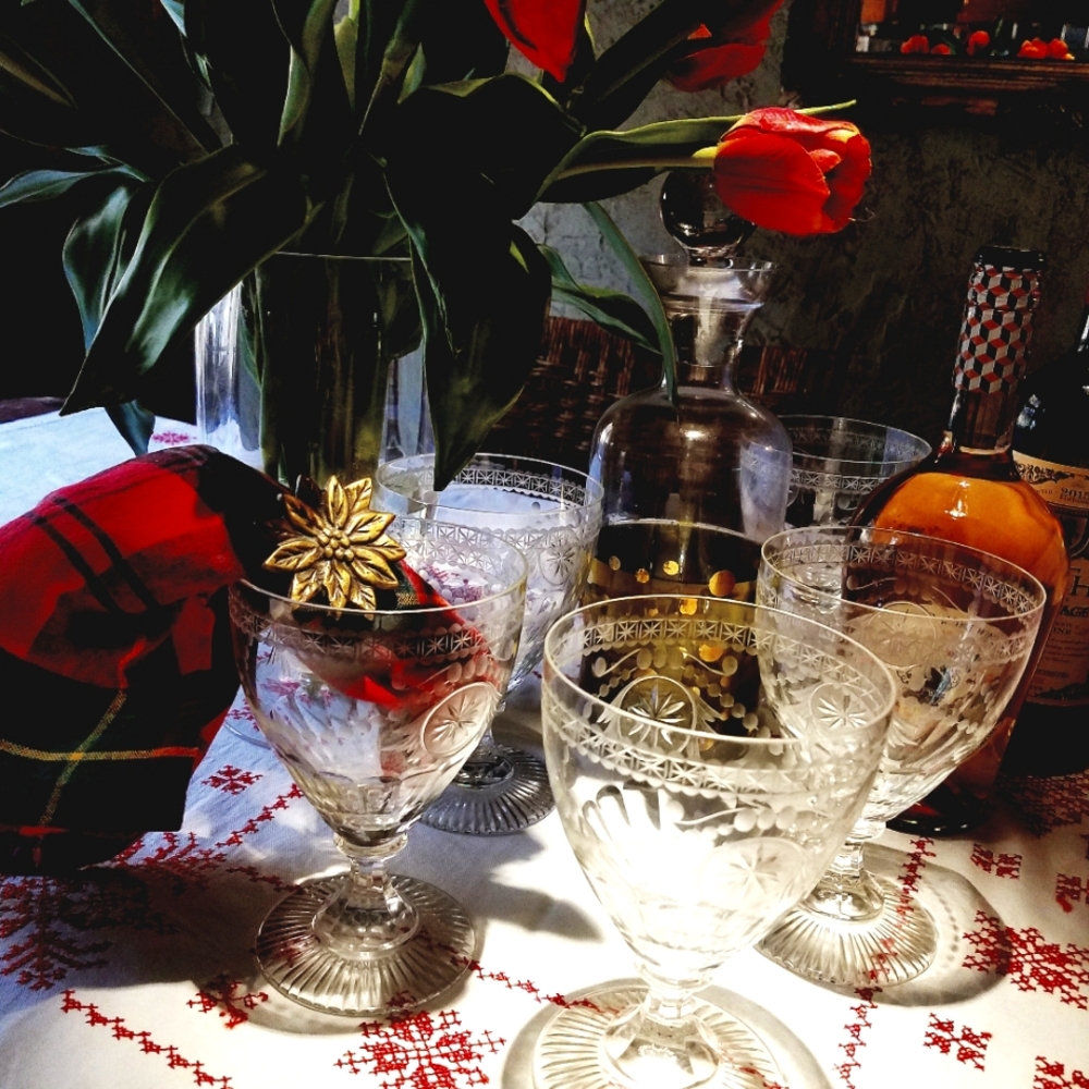 William Yeoward "Pearl" Crystal Goblets, Set of 8.